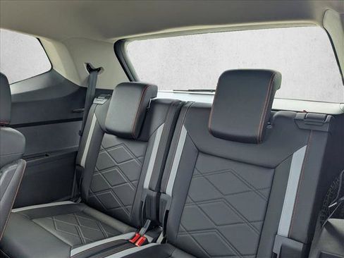 Used 2026 Volkswagen Atlas Peak Edition AWD/4WD image 17
