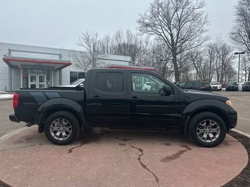 Used 2020 Nissan Frontier SV image 6