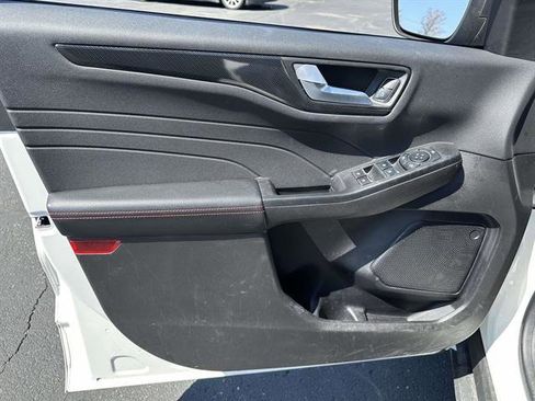 Used 2024 Ford Escape ST-Line AWD/4WD image 9