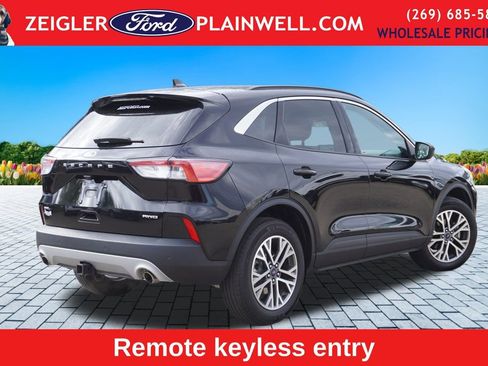 Used 2022 Ford Escape SEL w/ Equipment Group 302A image 5