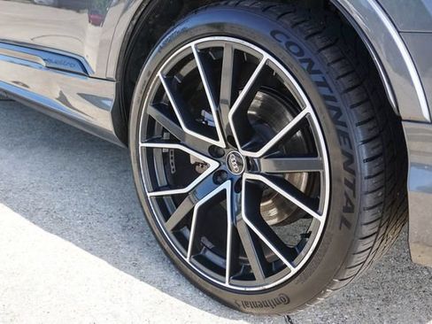 Used 2022 Audi Q7 3.0T Prestige AWD/4WD image 12