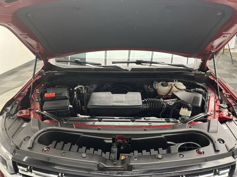 Certified 2024 Chevrolet Suburban Premier w/ Premium Package image 33