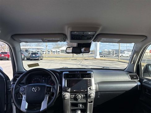 Certified 2022 Toyota 4Runner SR5 Premium image 15