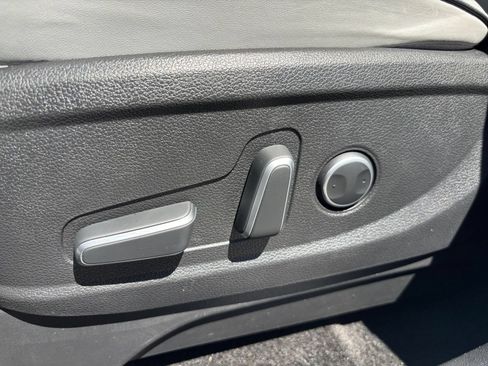 Used 2025 Hyundai Palisade SEL FWD image 23