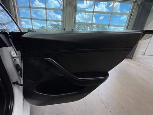 Used 2021 Tesla Model 3 Standard Range Plus RWD image 19