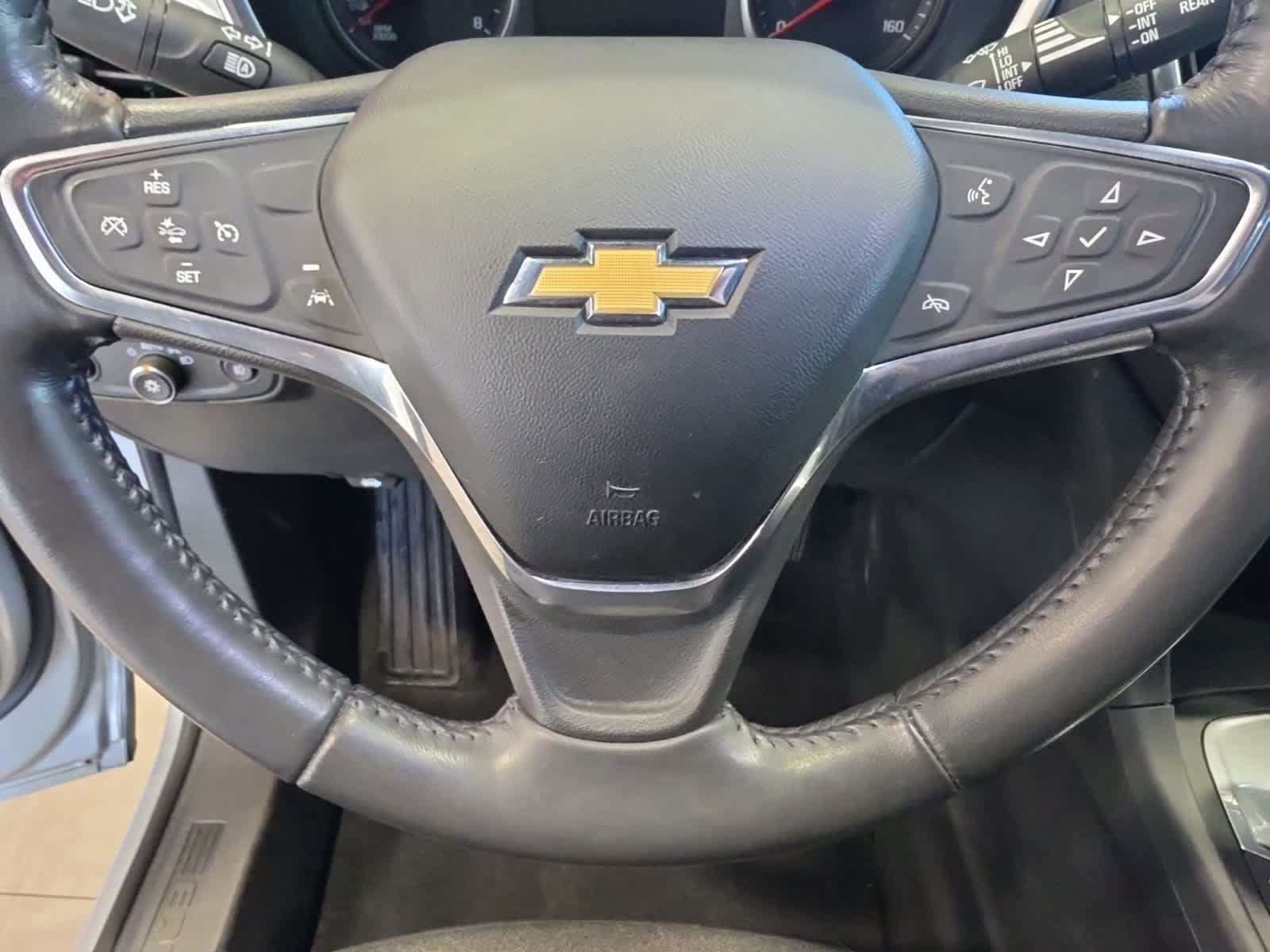 Used 2020 Chevrolet Equinox LT w/ Driver Convenience Package FWD image 29