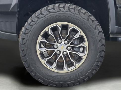 Used 2020 Chevrolet Colorado ZR2 AWD/4WD image 11