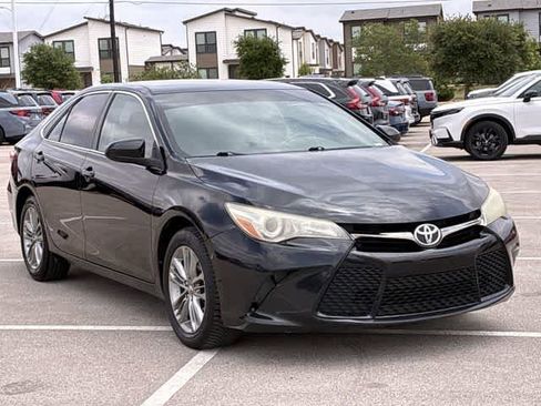 Used 2017 Toyota Camry SE FWD image 8