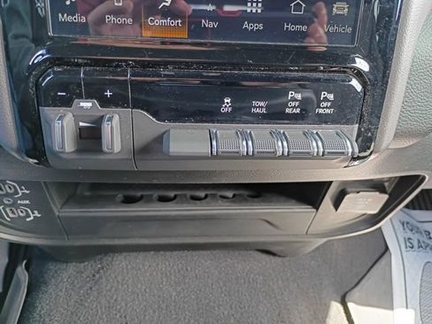 Used 2024 RAM 2500 Big Horn w/ Night Edition image 48