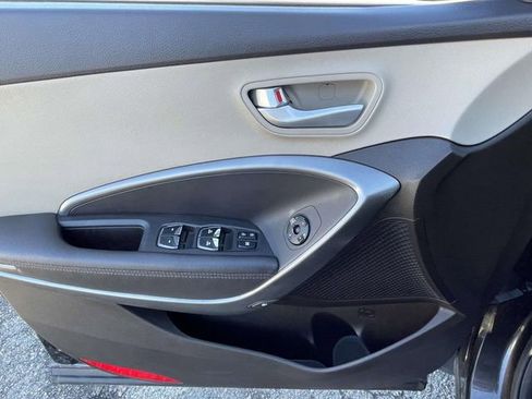 Used 2017 Hyundai Santa Fe Limited w/ Cargo Package image 17