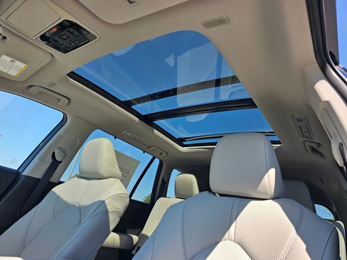 New 2026 Toyota Grand Highlander AWD Hybrid image 10