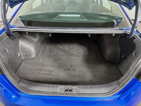 Used 2025 Nissan Altima 2.5 SV FWD image 16