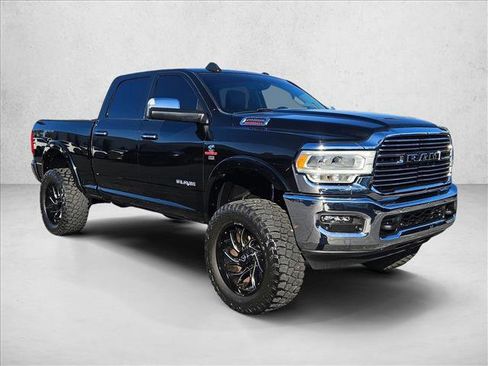 Used 2022 RAM 2500 Laramie AWD/4WD image 3