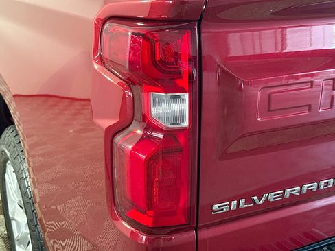 Used 2020 Chevrolet Silverado 1500 Custom w/ Custom Value Package RWD image 34