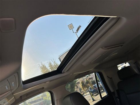 Used 2019 GMC Yukon SLT w/ Open Road Package image 25