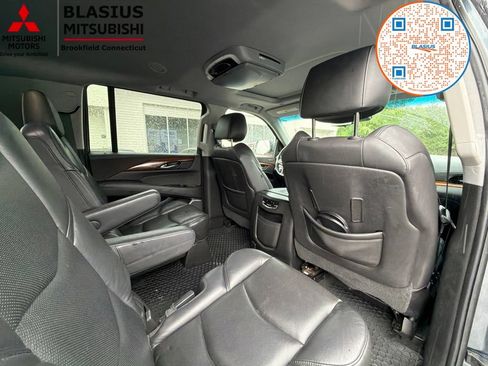 Used 2019 Cadillac Escalade ESV Luxury AWD/4WD image 50