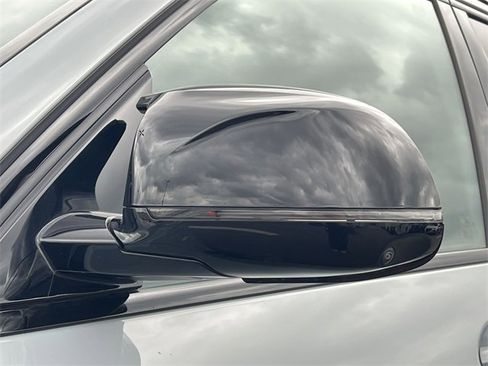 Used 2025 BMW X5 M60i image 46