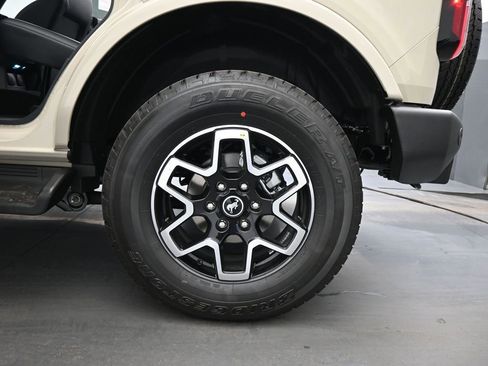 New 2026 Ford Bronco Outer Banks image 22