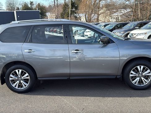 Used 2020 Nissan Pathfinder SL image 28