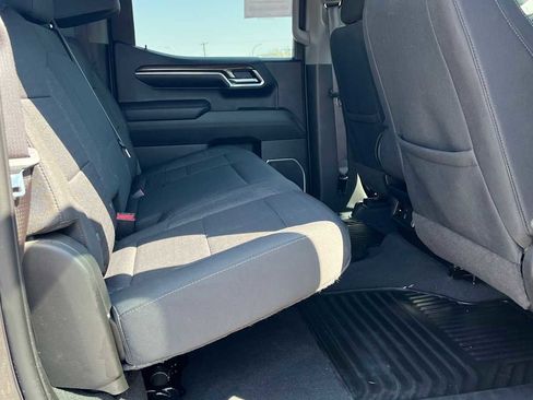 Used 2023 Chevrolet Silverado 1500 LT AWD/4WD image 11