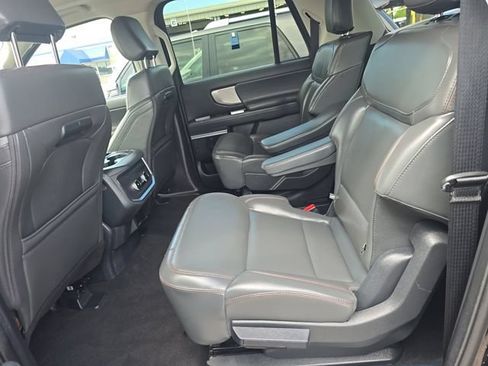 Used 2025 Ford Expedition Max Active RWD image 13
