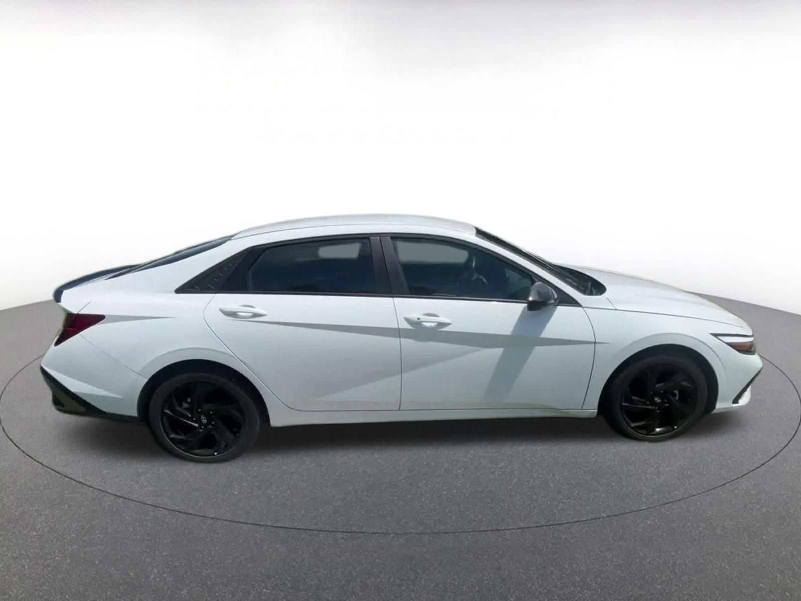 Used 2026 Hyundai Elantra Sport FWD image 15
