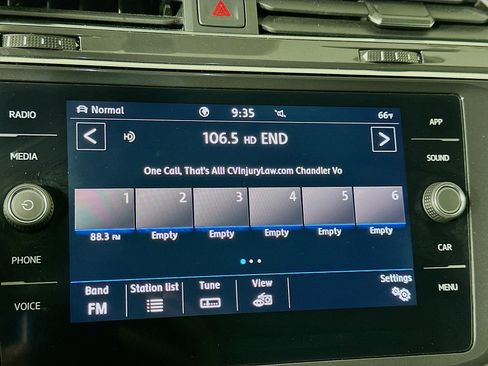 Used 2020 Volkswagen Tiguan SE w/ Panoramic Sunroof Package image 21