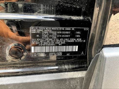 Used 2025 Toyota RAV4 XLE AWD/4WD image 26