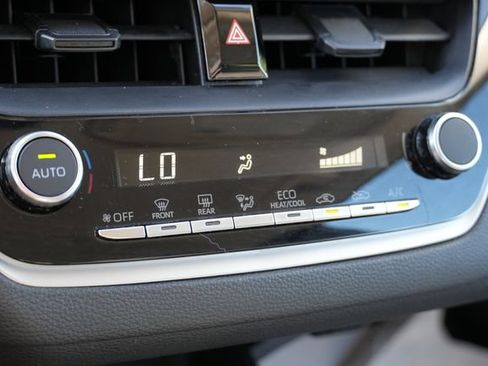 Used 2025 Toyota Corolla LE FWD image 35