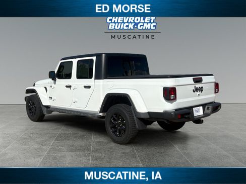 Used 2021 Jeep Gladiator Sport AWD/4WD image 3