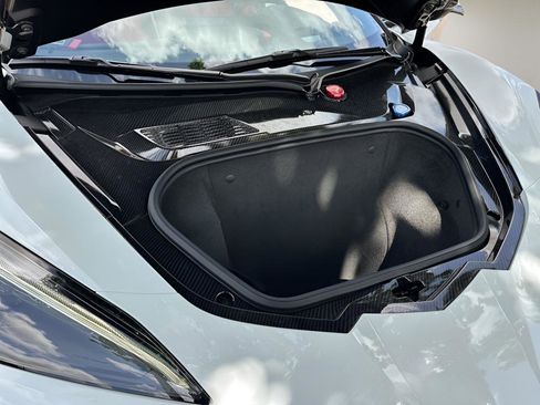 Used 2023 Chevrolet Corvette Stingray Premium Conv w/ Z51 Performance Package image 28