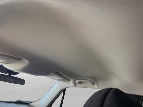 Used 2017 Jeep Renegade Sport w/ Power & Air Group image 23