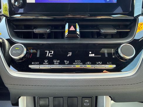 Used 2025 Toyota Corolla Cross AWD Hybrid image 19