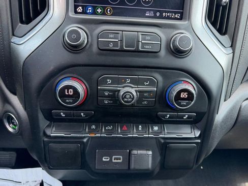 Used 2021 Chevrolet Silverado 1500 LT image 13