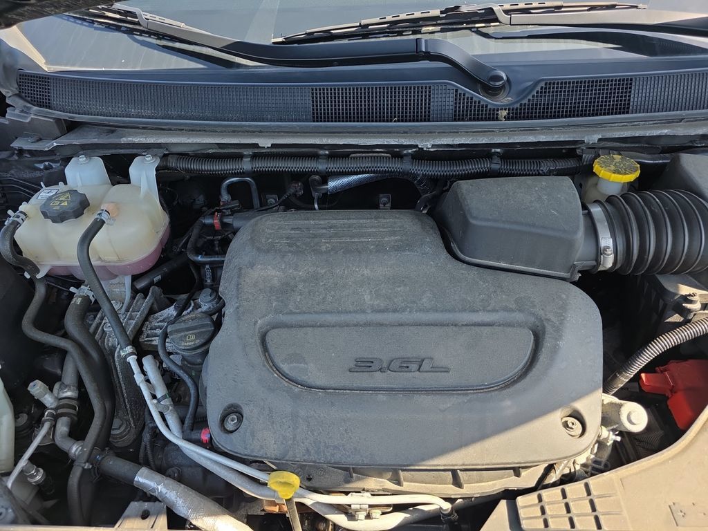 Used 2023 Chrysler Voyager LX FWD image 25