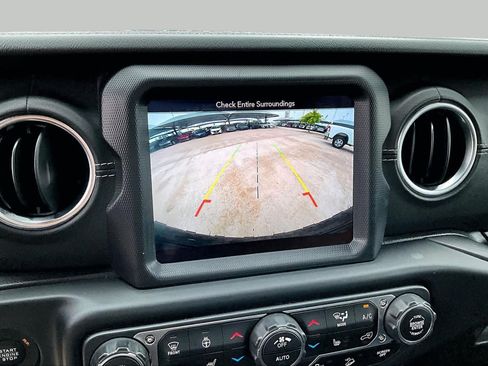 Used 2018 Jeep Wrangler Unlimited Sahara w/ Quick Order Package 24M Moab AWD/4WD image 24