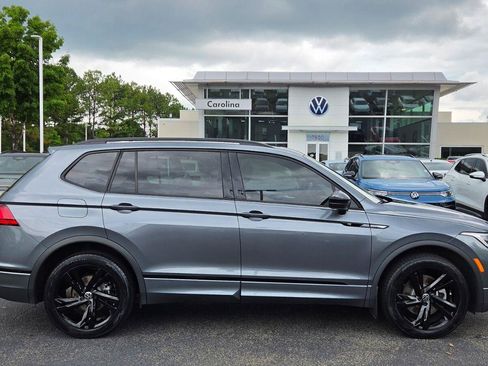 Certified 2023 Volkswagen Tiguan SE R-Line FWD image 6