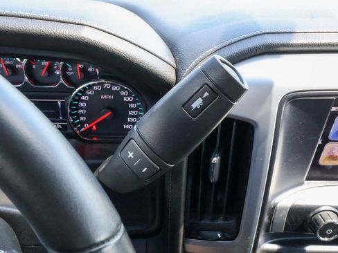 Used 2018 GMC Sierra 1500 SLE w/ SLE Value Package AWD/4WD image 19