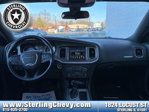Used 2022 Dodge Charger SXT w/ Leather Interior Group image 9