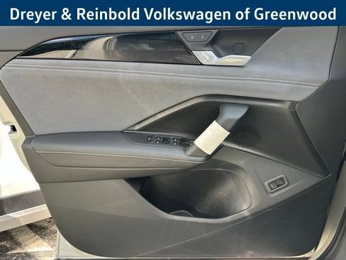 New 2026 Volkswagen Tiguan SE R-Line AWD/4WD image 24
