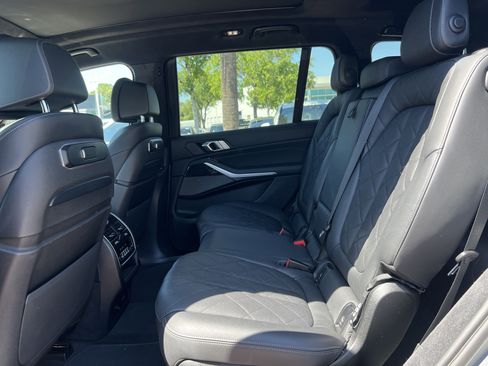 Used 2023 BMW X7 xDrive40i w/ Executive Package AWD/4WD image 31