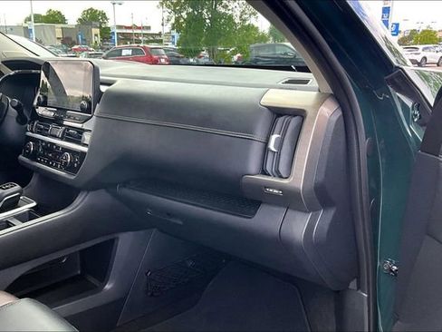 Certified 2024 Nissan Pathfinder Platinum FWD image 23