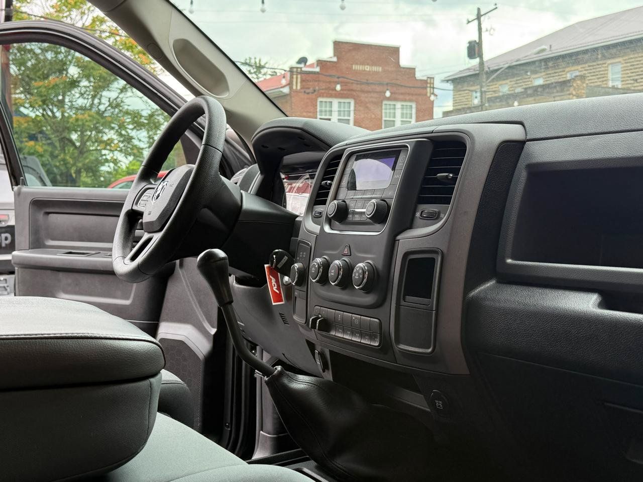 Used 2014 RAM 3500 Tradesman w/ Chrome Appearance Group AWD/4WD image 19