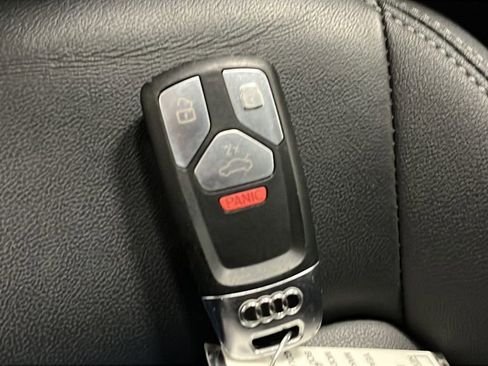 Used 2023 Audi Q5 2.0T Premium w/ Convenience Package AWD/4WD image 31