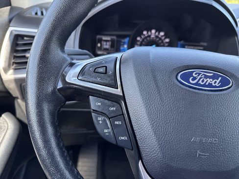 Used 2024 Ford Edge SEL AWD/4WD image 16