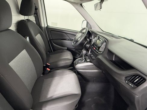 Used 2018 RAM ProMaster City Tradesman SLT image 13