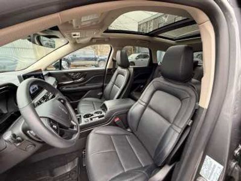 Used 2024 Lincoln Corsair AWD w/ Equipment Group 101A image 5