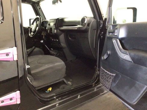 Used 2016 Jeep Wrangler Unlimited Sport AWD/4WD image 8
