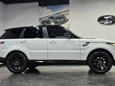 Used 2015 Land Rover Range Rover Sport HSE AWD/4WD image 9