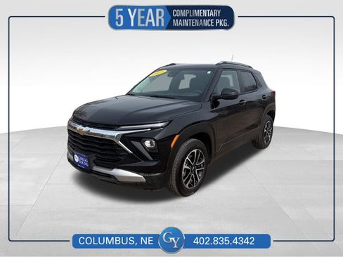 Used 2025 Chevrolet TrailBlazer LT AWD/4WD image 1